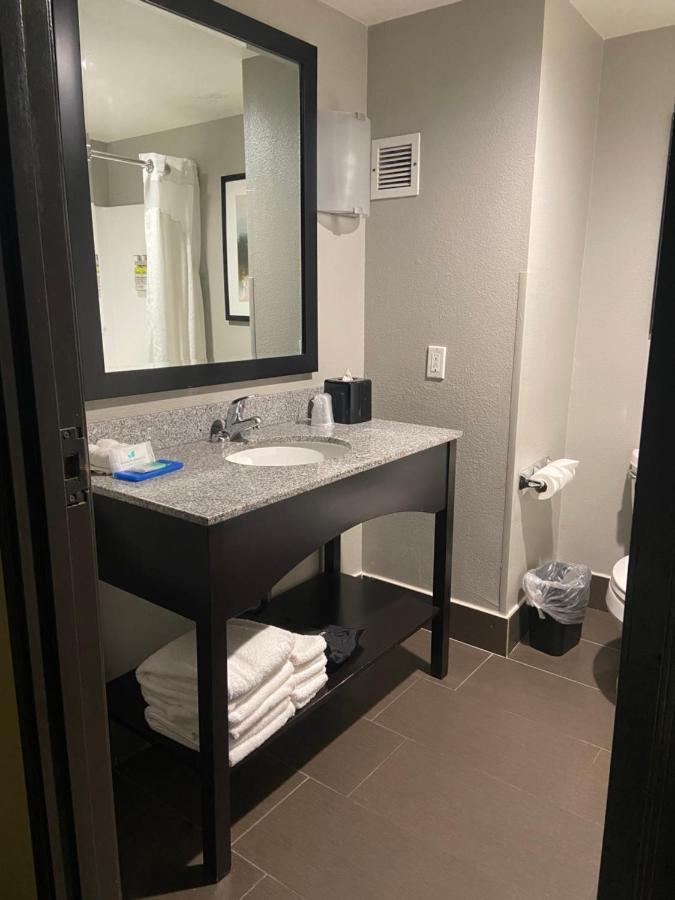 Holiday Inn Express Hotel & Suites Solana Beach-Del Mar By Ihg Bagian luar foto