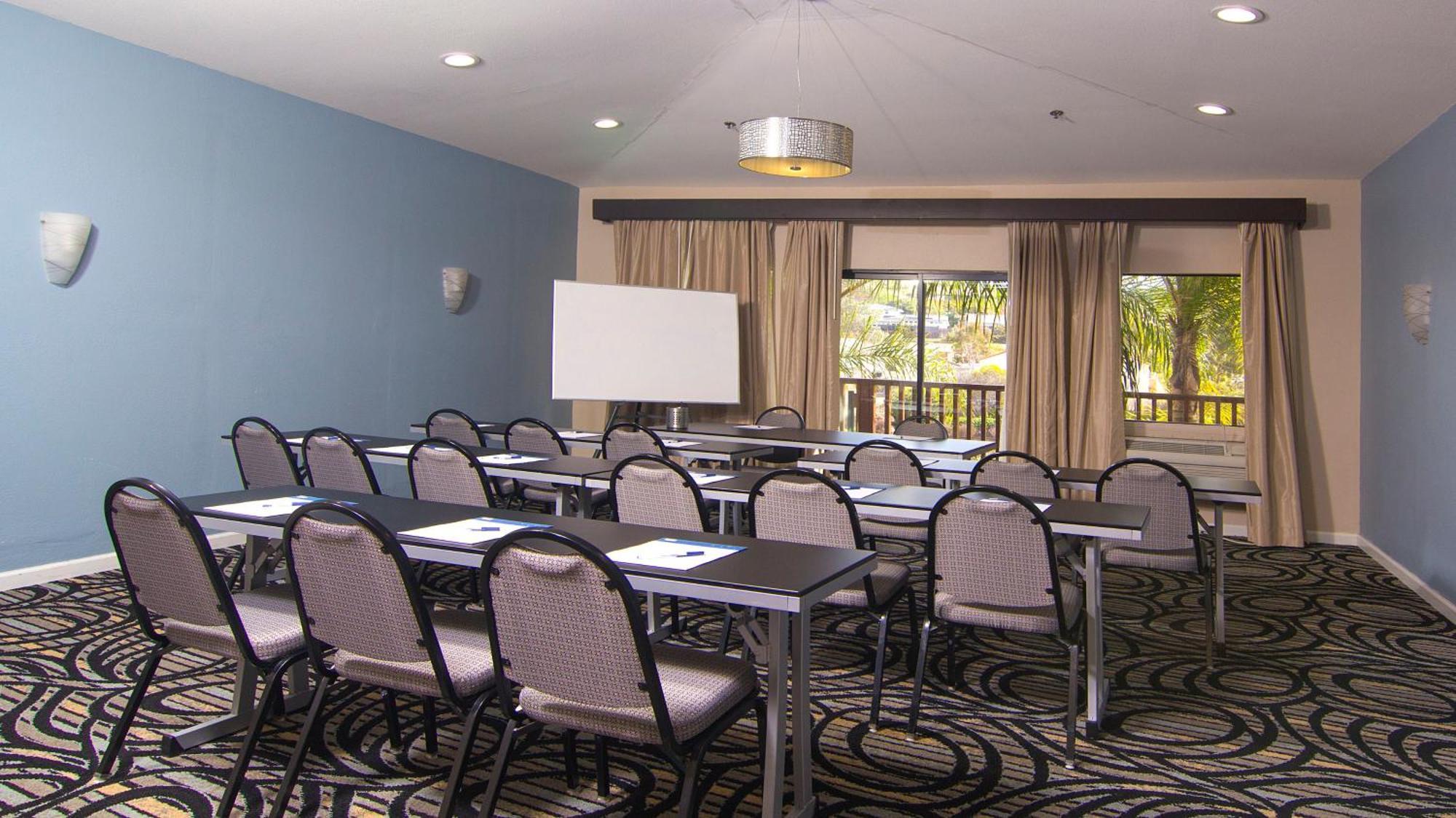 Holiday Inn Express Hotel & Suites Solana Beach-Del Mar By Ihg Bagian luar foto