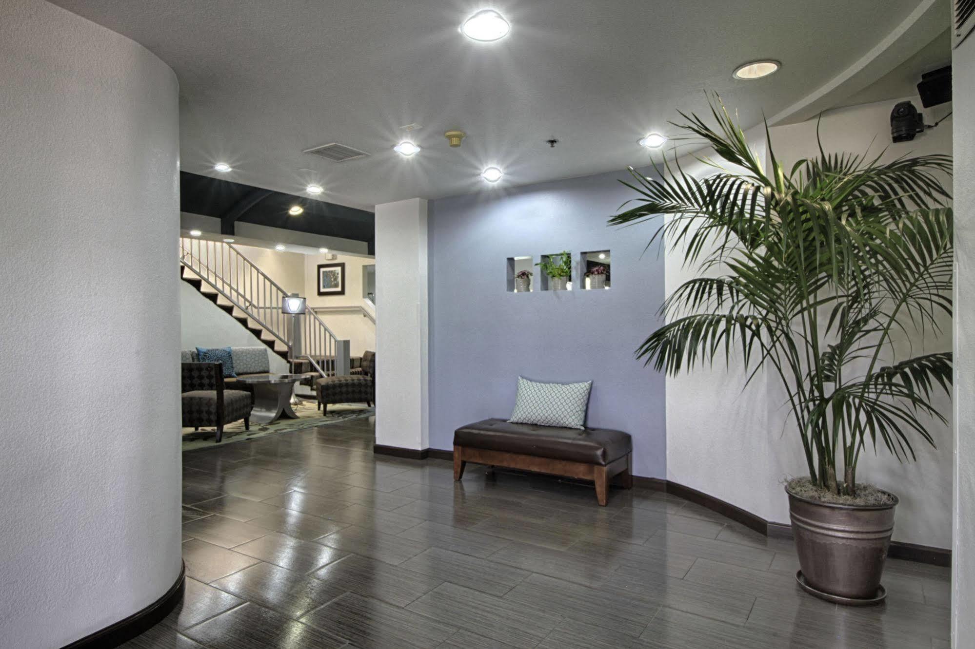 Holiday Inn Express Hotel & Suites Solana Beach-Del Mar By Ihg Bagian luar foto
